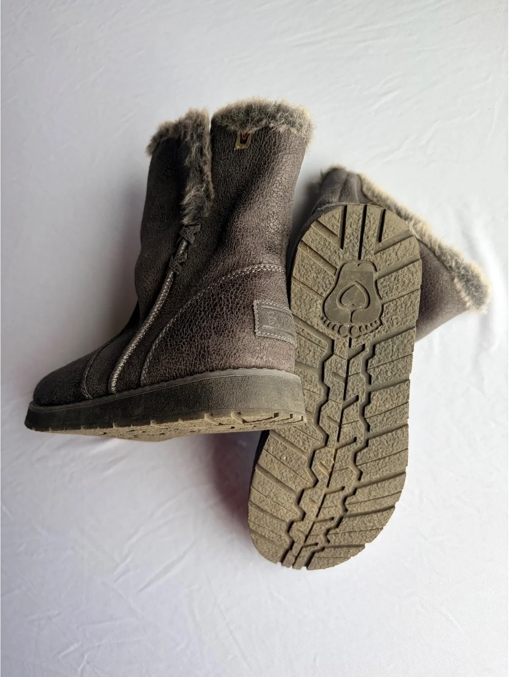 BOBS Skechers Womens Size 7 Gray Faux Fur Lined Winter Boots Pull On